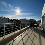 трехкомнатные в жилом комплексе Caesar F14 Flat4 Apartment *